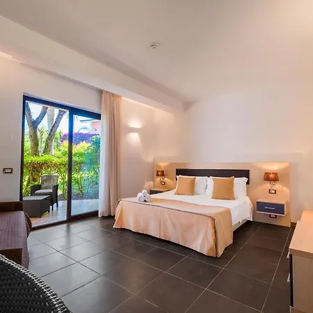 מלון Borgo Del Principe זמברונה