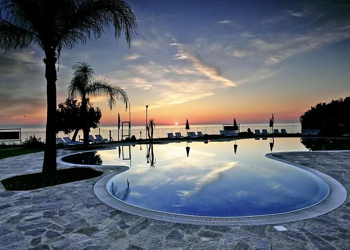 Borgo Del Principe By Valentour ザンブローネ